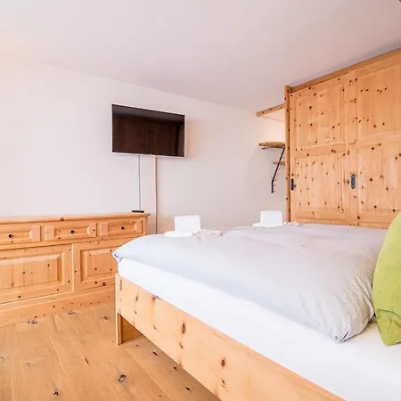 Alexandra 611 By アローザ