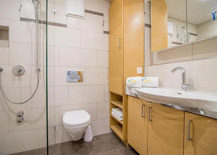 Alexandra 611 By * Ароза